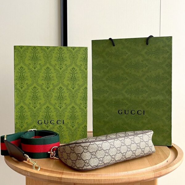 Iconic GG Handbag 735132-1