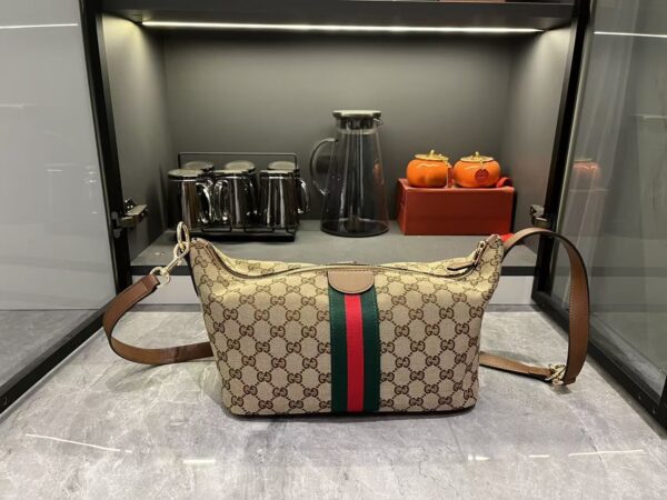 Iconic GG Handbag 857799