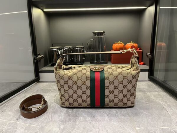 Iconic GG Handbag 857799