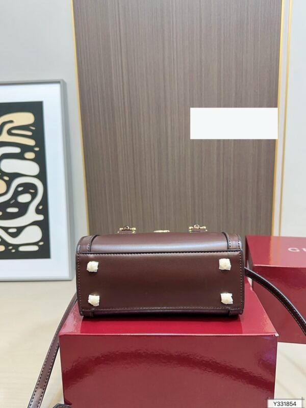 Modern Style Trendy GG Handbag GG26131