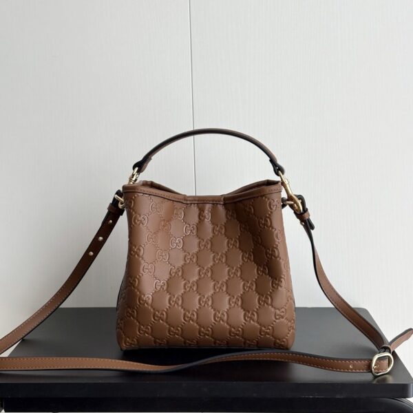 Iconic GG Handbag 815118
