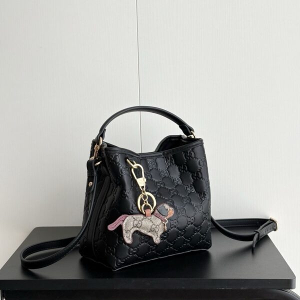 Iconic GG Handbag 815118