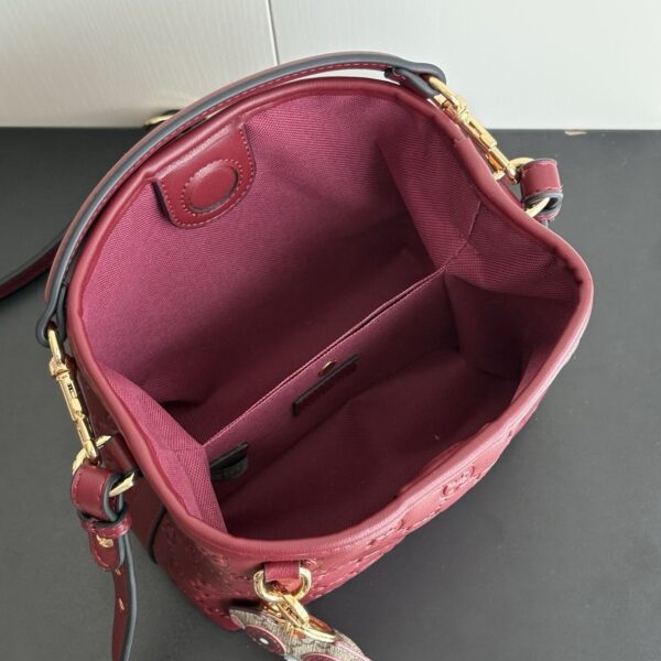 Iconic GG Handbag 815118