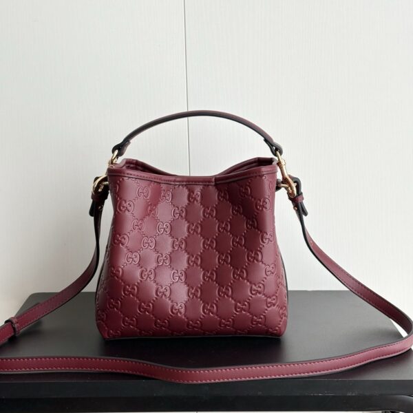 Iconic GG Handbag 815118