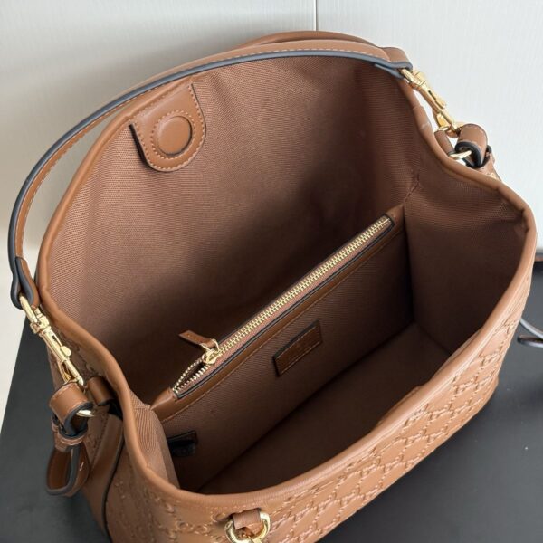 Iconic GG Handbag 815103