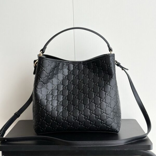 Iconic GG Handbag 815103