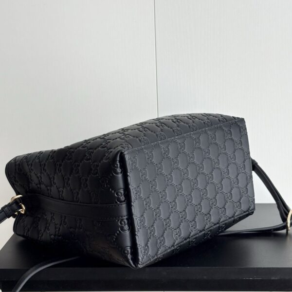 Iconic GG Handbag 815103