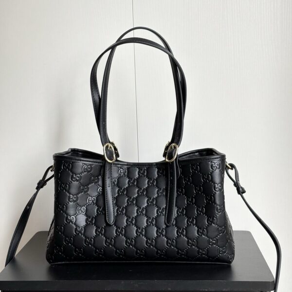Iconic GG Handbag 815214