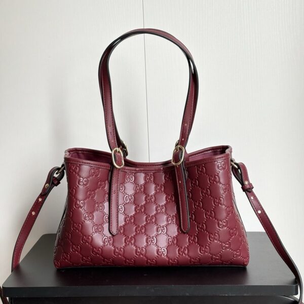 Iconic GG Handbag 815214