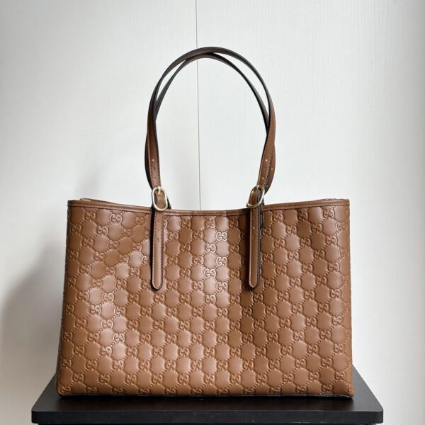 Iconic GG Handbag 815213