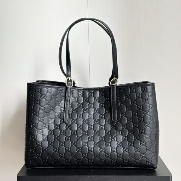 Iconic GG Handbag 815213