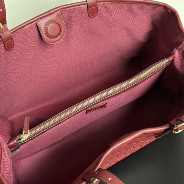 Iconic GG Handbag 815213