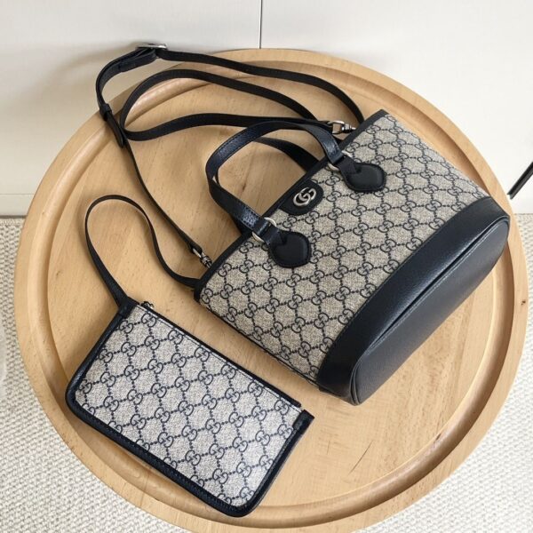 Iconic GG Handbag 811716