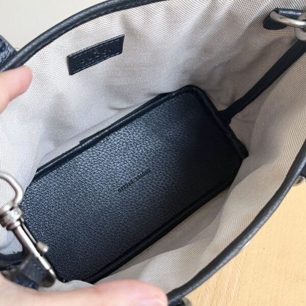 Iconic GG Handbag 811716