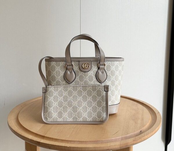 Iconic GG Handbag 811716