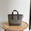 Iconic GG Handbag 811716