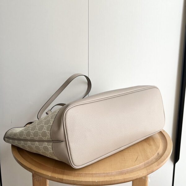 Iconic GG Handbag 739730