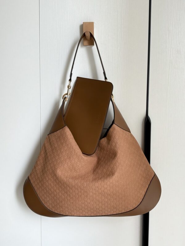 Iconic GG Handbag 815924-820169-815924