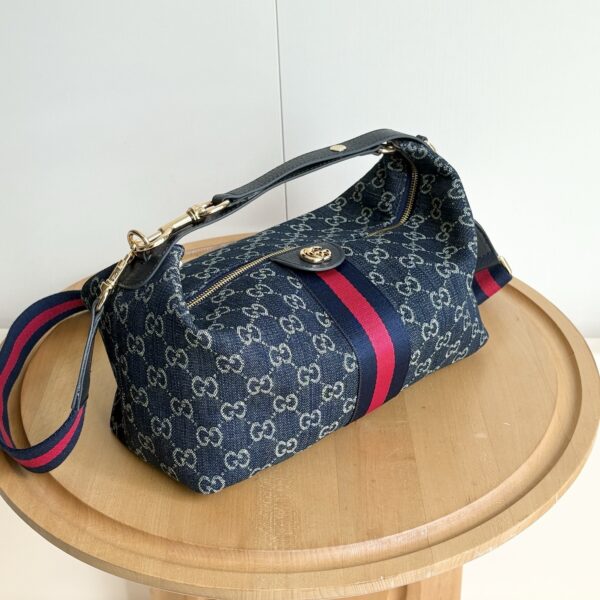 Iconic GG Handbag 853972