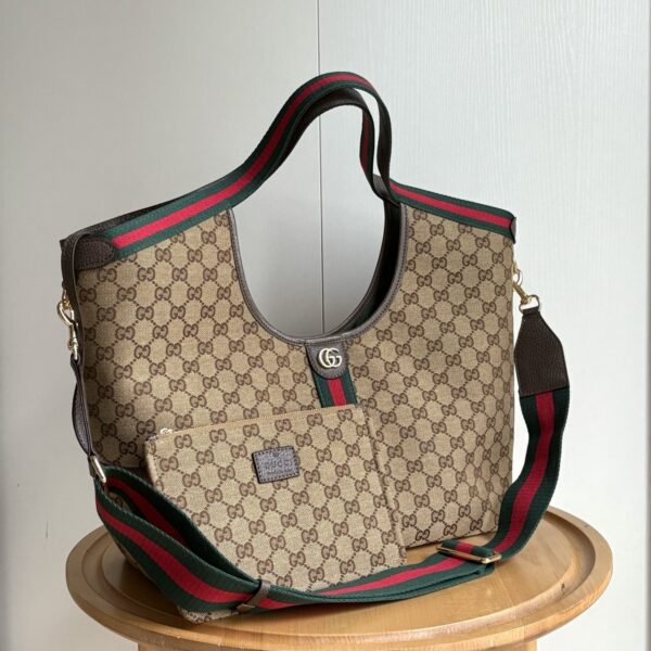 Iconic GG Handbag 853971.2