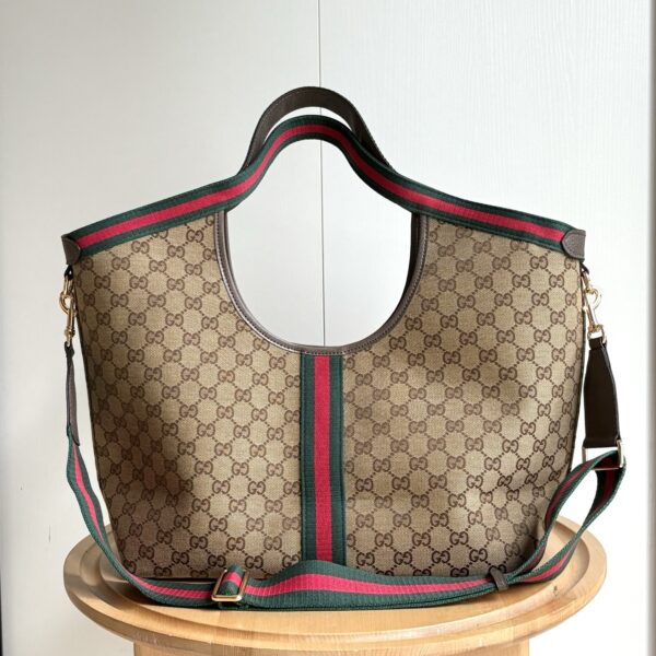 Iconic GG Handbag 853971.2