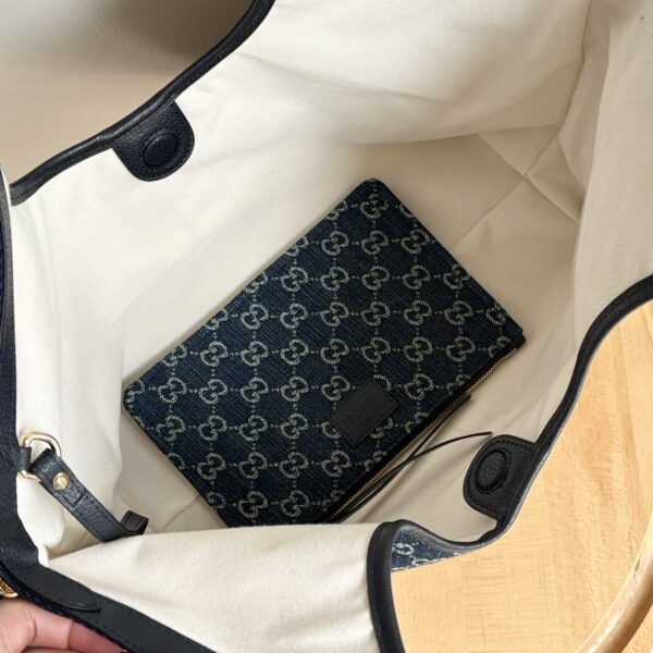 Iconic GG Handbag 853971.2