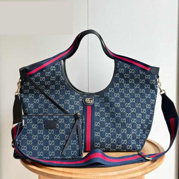 Iconic GG Handbag 853971.2