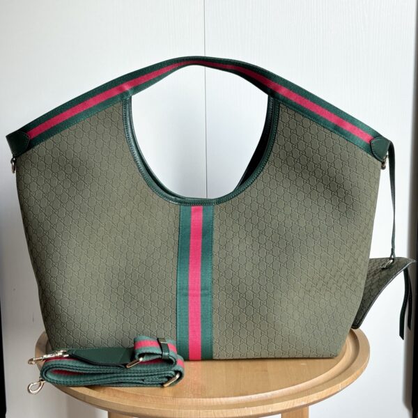 Iconic GG Handbag 853971