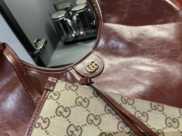 Iconic GG Handbag 853971.1