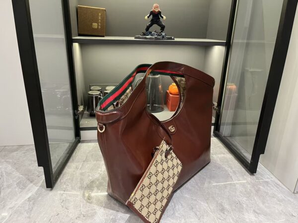 Iconic GG Handbag 853971.1