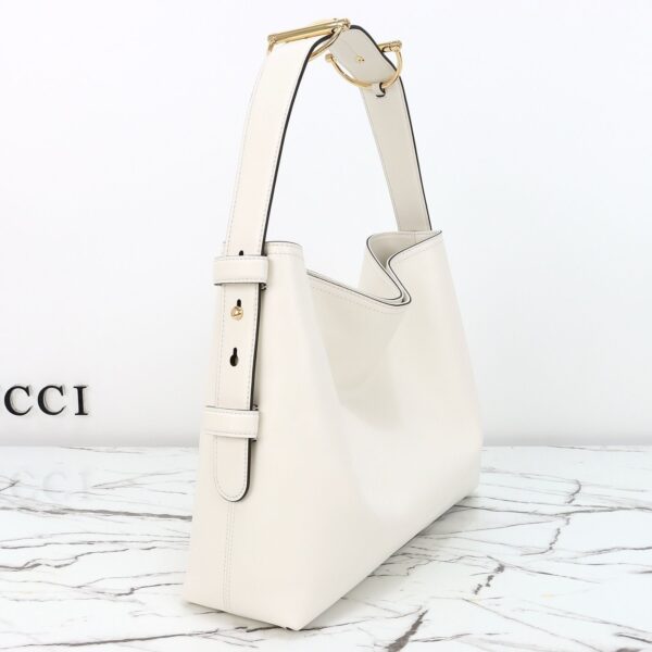 Modern Style Trendy GG Handbag 850926.1