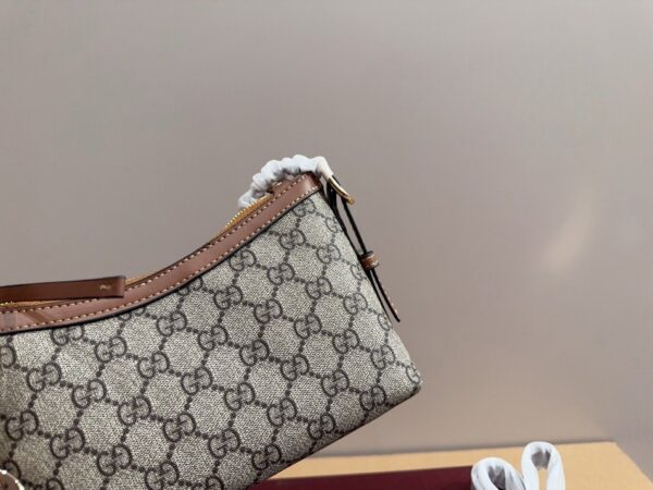 Modern Style Trendy Bag G4111