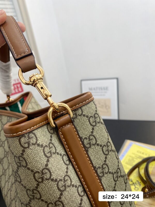 Modern Style Trendy Bag G4116