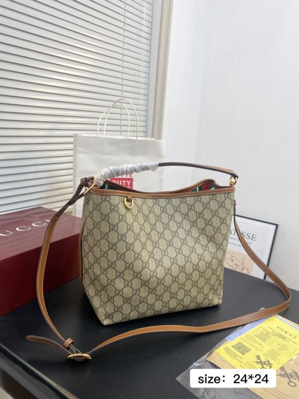 Modern Style Trendy Bag G4116