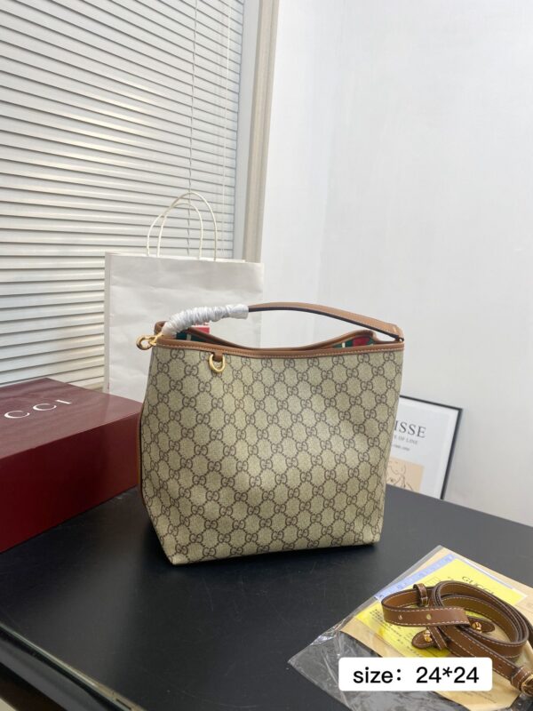 Modern Style Trendy Bag G4116
