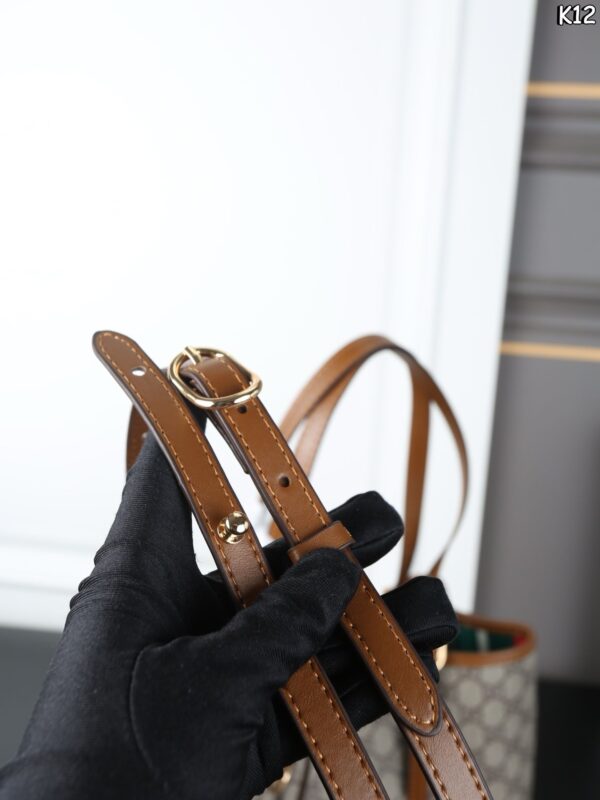 Modern Style Trendy Bag G4107