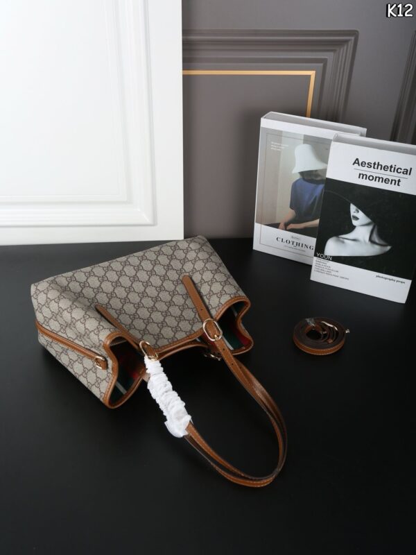 Modern Style Trendy Bag G4107