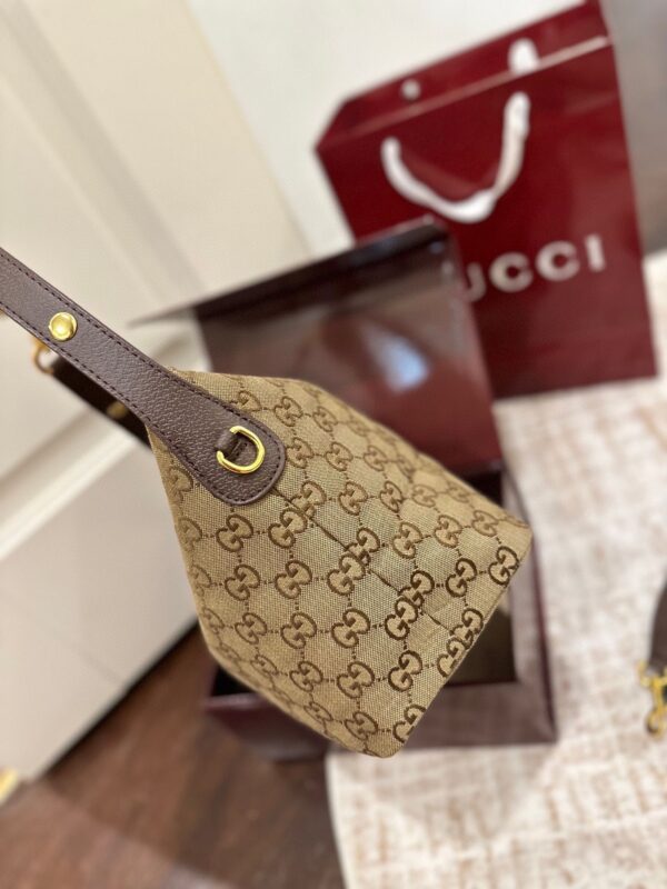 Modern Style Trendy Bag G4104