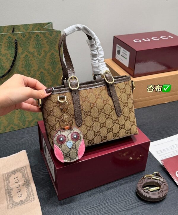 Modern Style Trendy GG Handbag GG2511132