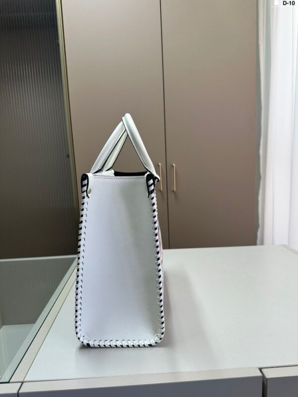 Modern Style Trendy GG Handbag G537