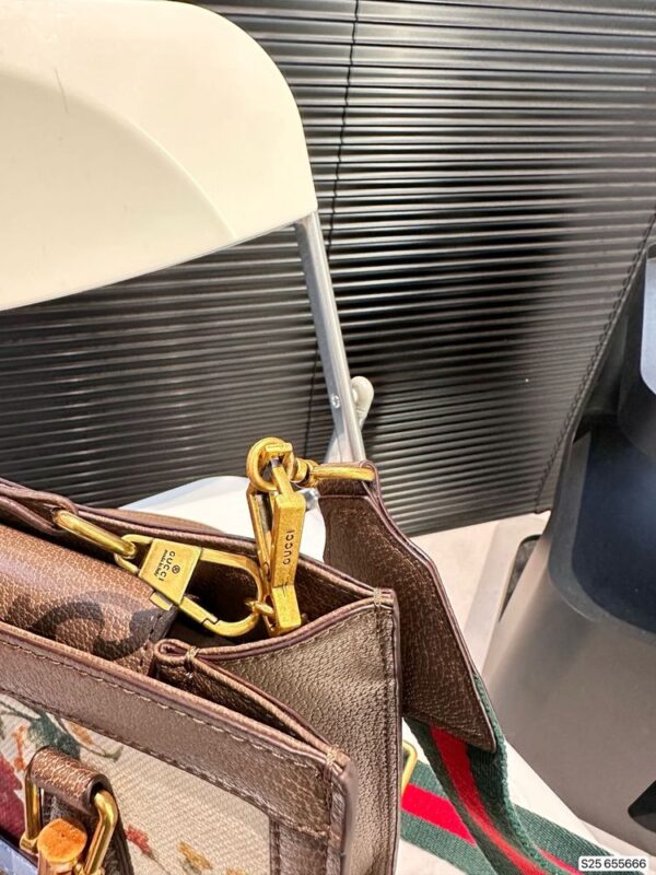 Modern Style Trendy GG Handbag G533 Modern Style Trendy GG Handbag G533