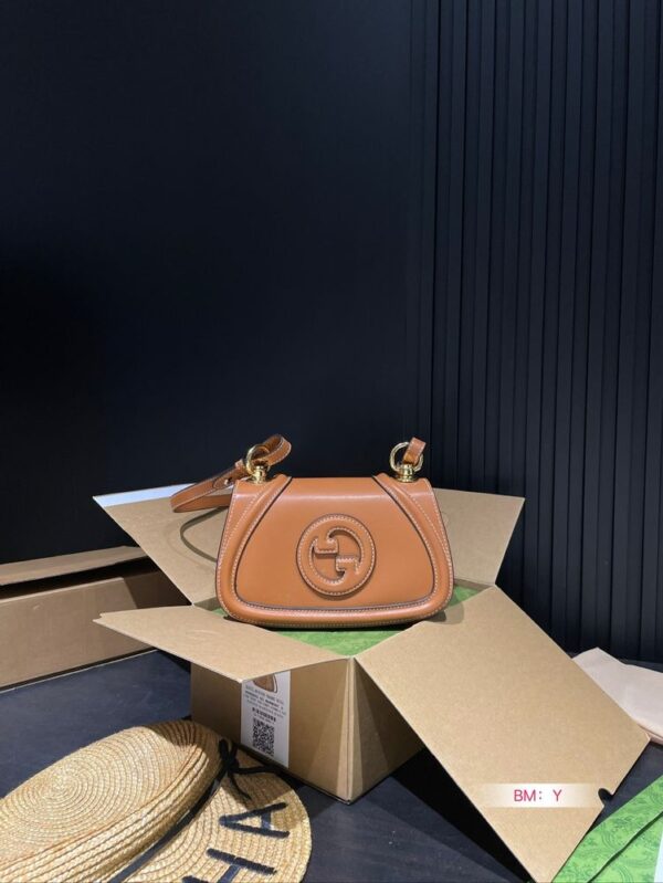 Modern Style Trendy GG Handbag G526