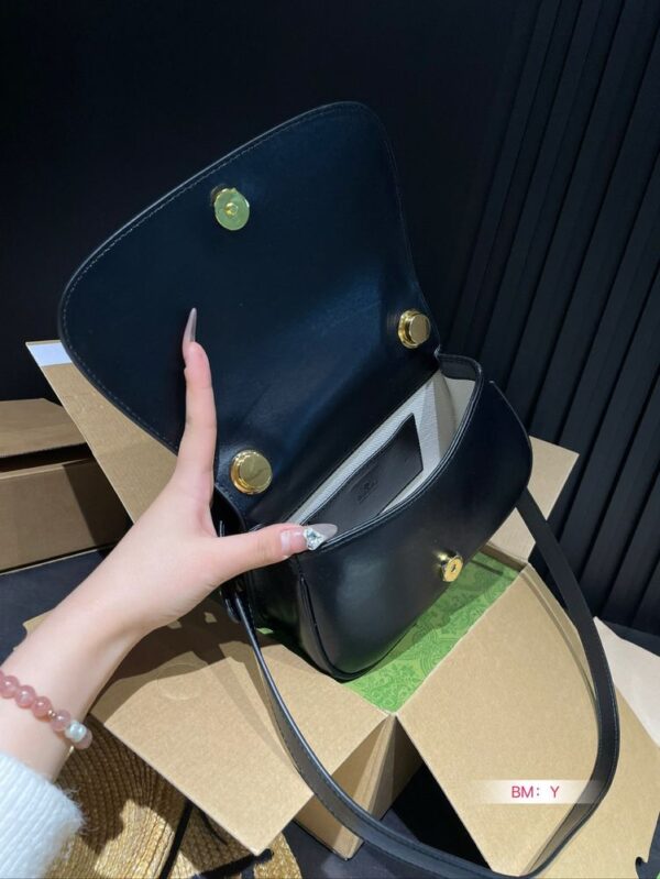 Modern Style Trendy GG Handbag G526