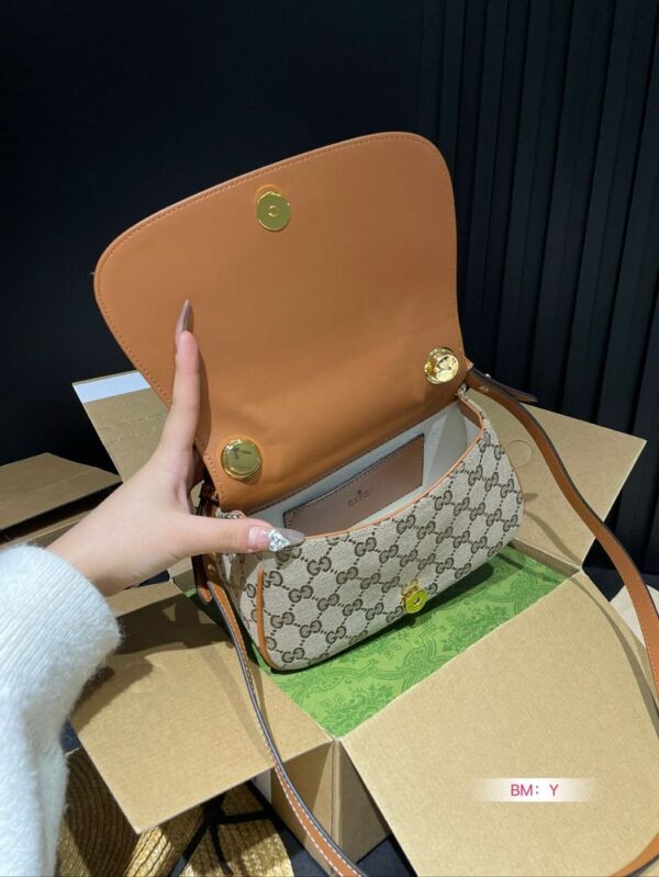 Modern Style Trendy GG Handbag G526