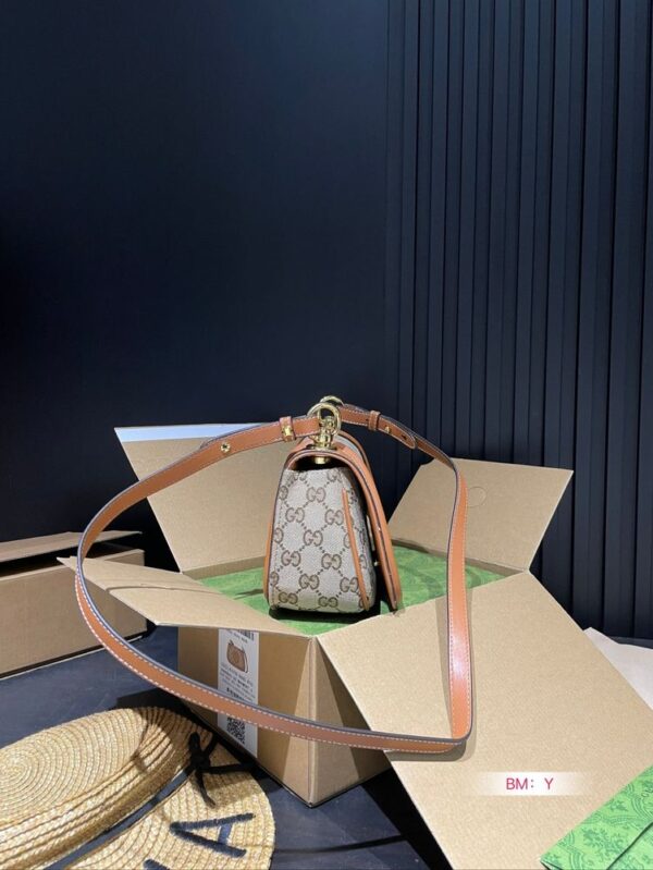 Modern Style Trendy GG Handbag G526
