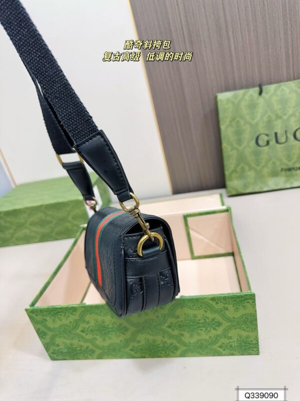 Modern Style Trendy GG Handbag G520 Modern Style Trendy GG Handbag G520