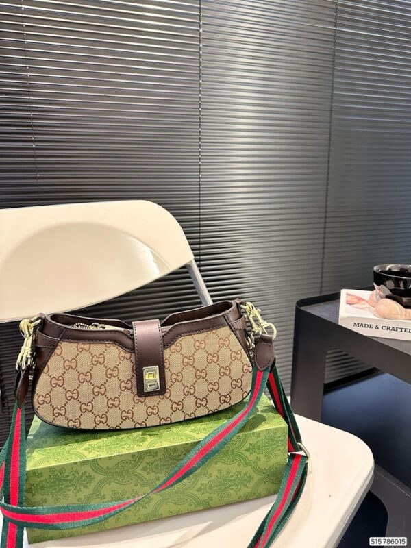 Modern Style Trendy GG Handbag G478.1