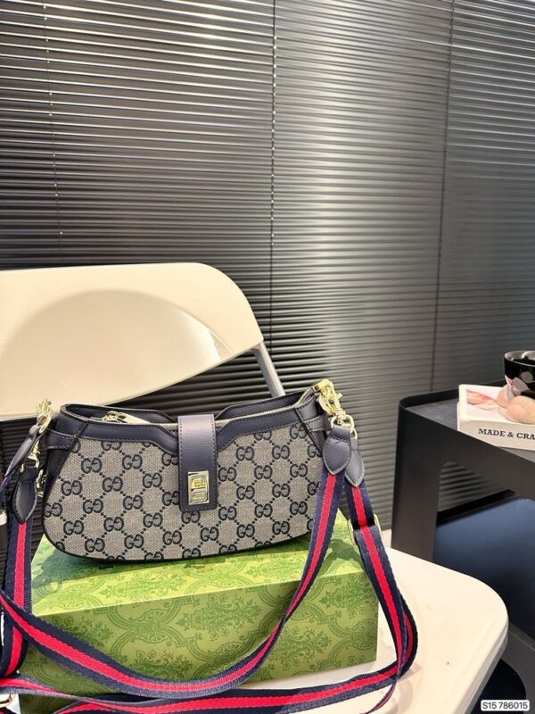 Modern Style Trendy GG Handbag G478.1