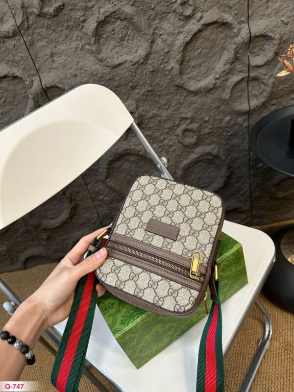 Modern Style Trendy Bag G4026