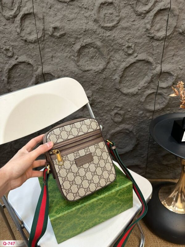 Modern Style Trendy Bag G4026